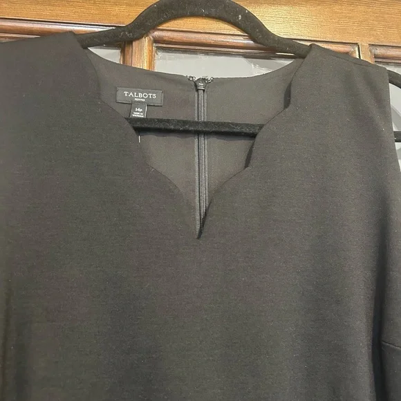 NWT New Talbots Black Scallop V-Neck Sheath Dress Sleeveless 14 Petite - Picture 4 of 11